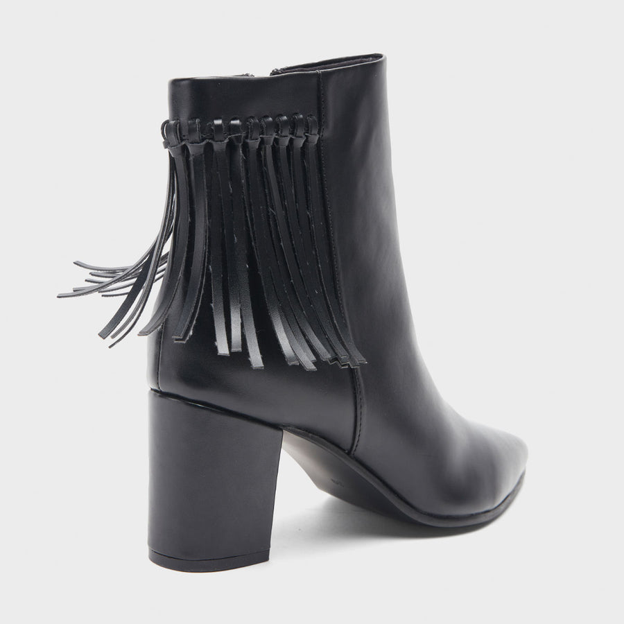 IYKYK by Nykaa Fashion Black Full Of Style Boots